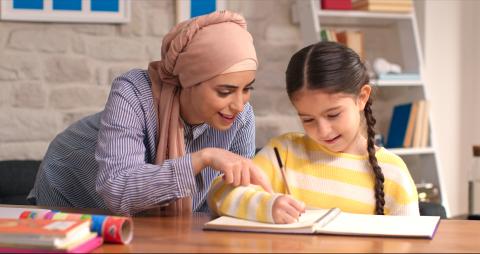 EAL Parent Helping Child Read