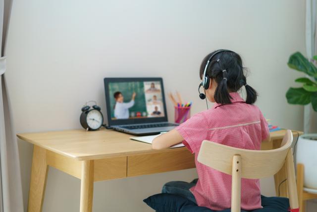 Child learning remotely